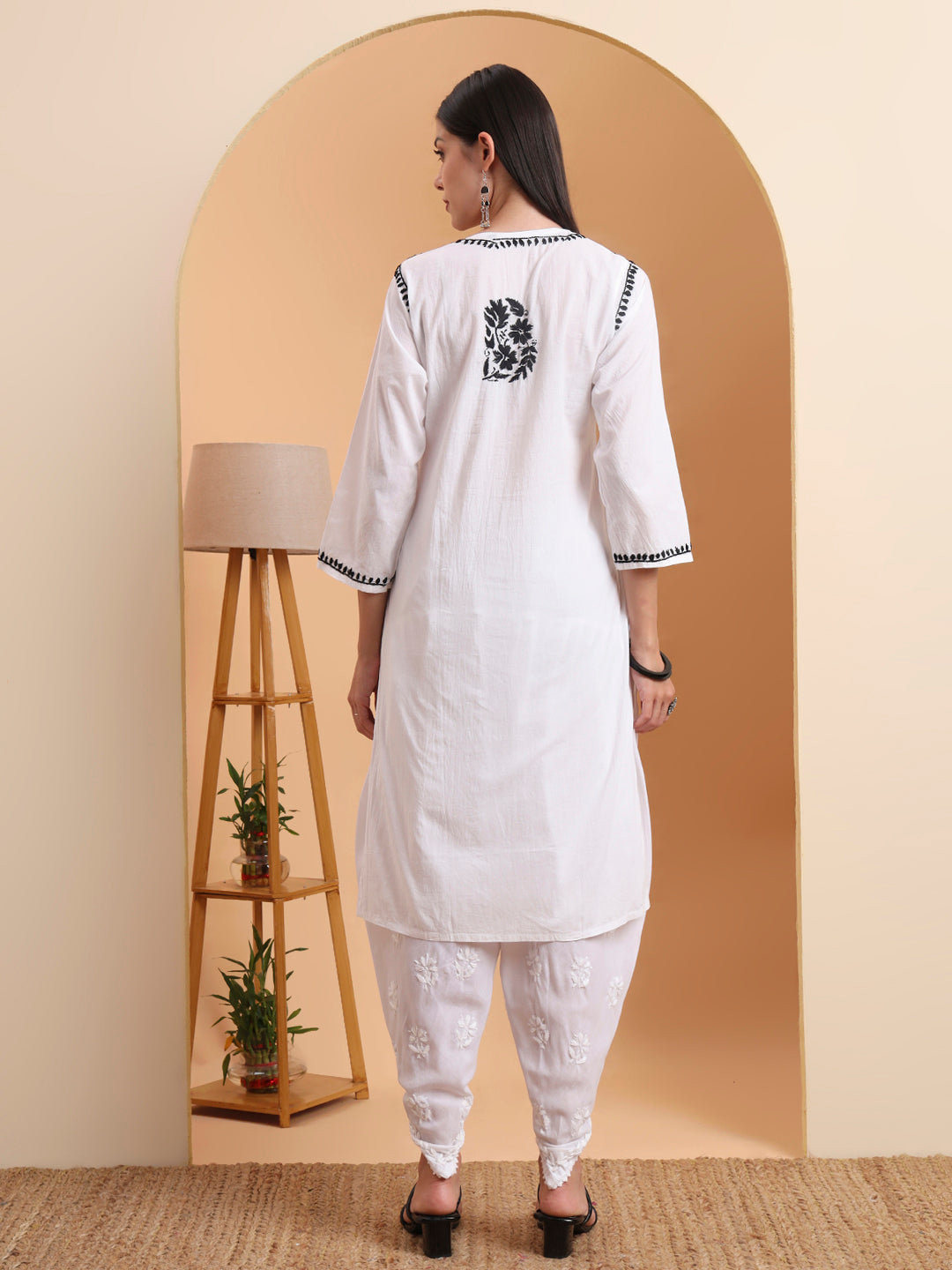 Ethnic Motifs Hand Embroidered Mulmul Lucknowi Chikankari Kurta