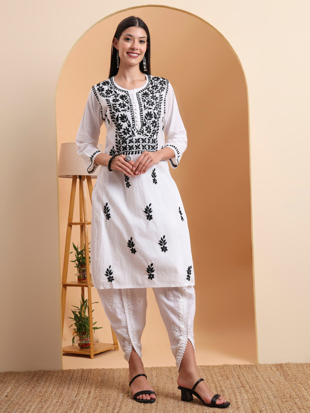Ethnic Motifs Hand Embroidered Mulmul Lucknowi Chikankari Kurta