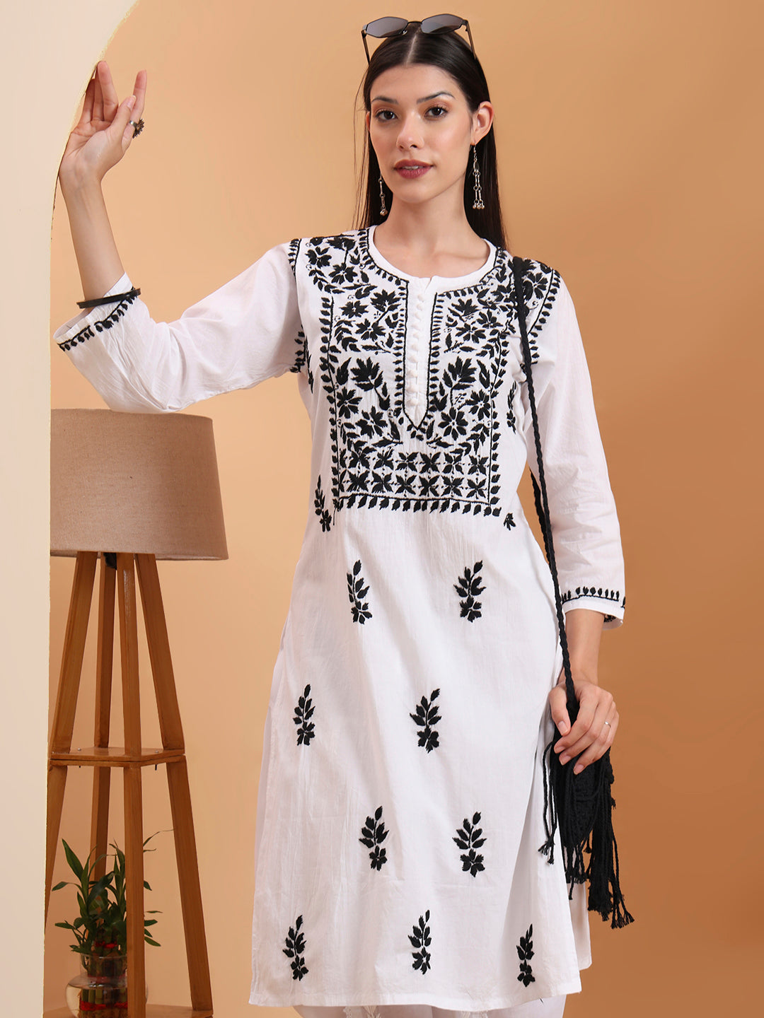Ethnic Motifs Hand Embroidered Mulmul Lucknowi Chikankari Kurta
