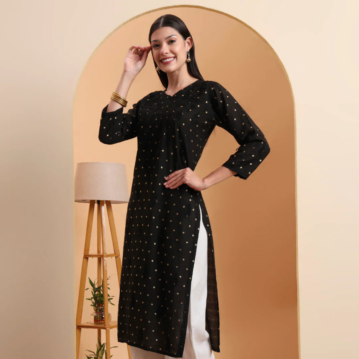 hand-embroidered-chanderi-lucknowi-chikankari-kurta