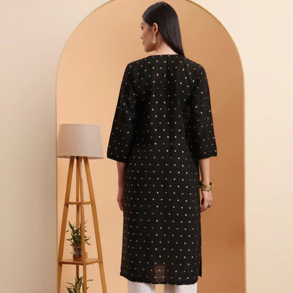 hand-embroidered-chanderi-lucknowi-chikankari-kurta