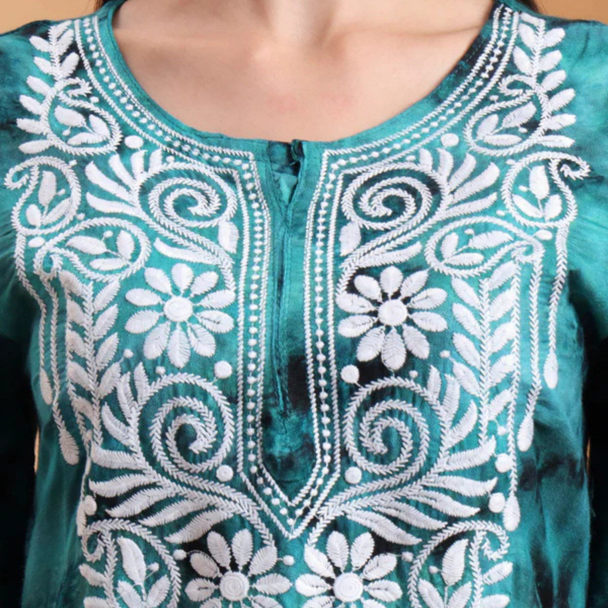 hand-embroidered-rayon-lucknowi-chikankari-kurta