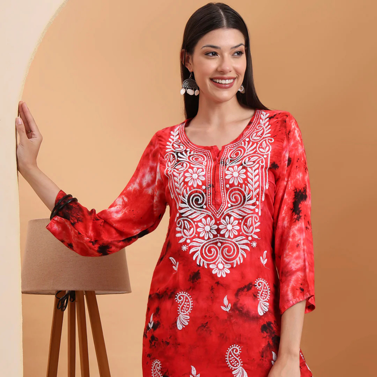 hand-embroidered-rayon-lucknowi-chikankari-kurta